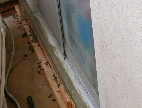 ���R������