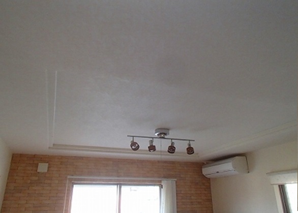 内部1F天井　修補完了