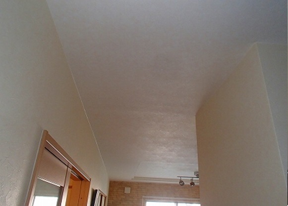 内部1F天井　修補完了