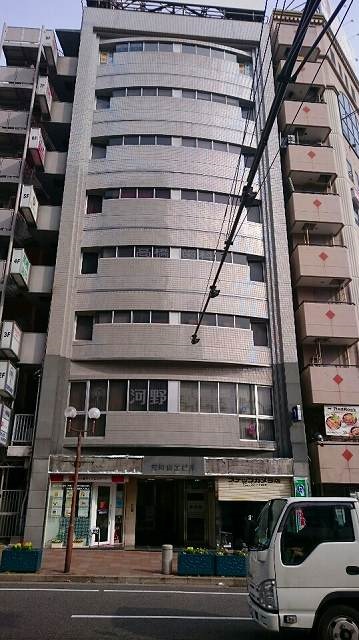 ���H�O *�n�ォ��̖ڎ��m�F�ɂ� �e���]�[�^�C�������̋��ꂪ����P����� �ʐ^�ł͌��ɂ�����SUS�̃{�[�_�[�i�A�N�Z���g�j���C���ˏo�B