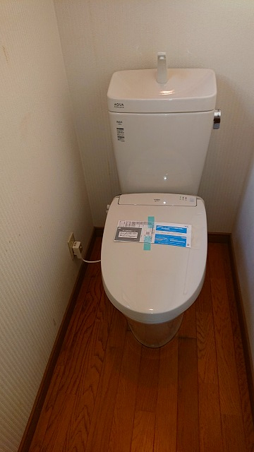 新設トイレ取り付け