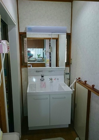 新設洗面台取り付け完了