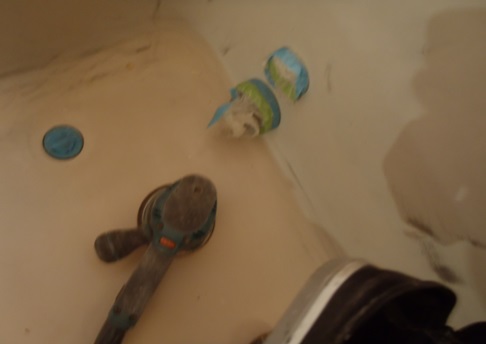 既存塗膜ケレン（電動工具掛け）