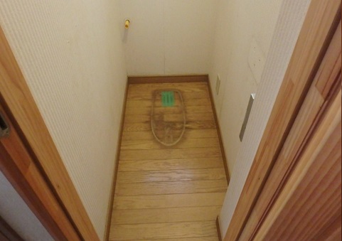 既設トイレ撤去備品撤去