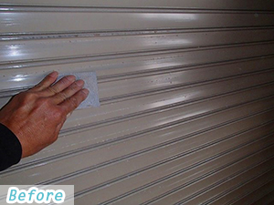 室内側シャッター裏　塗装工事