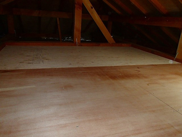 屋根裏　収納簡易増築工事