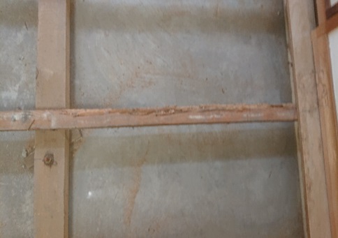 床からの湿気・結露によりネダ腐食