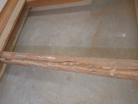 床からの湿気・結露によりネダ腐食