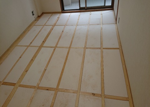 断熱材敷き込み