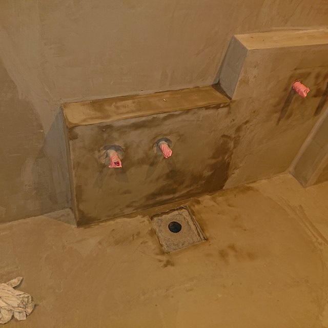 タイル撤去 モルタル下地 ドレン新設