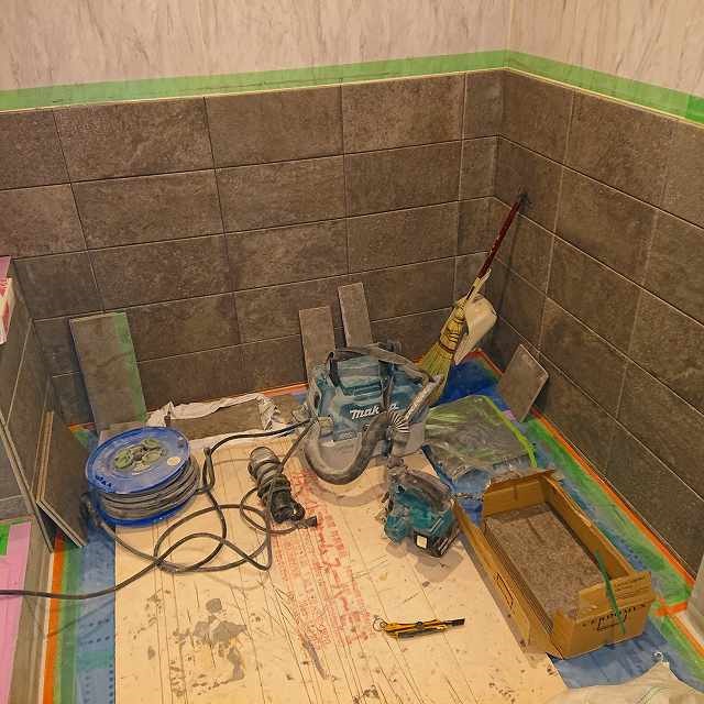 腰下タイル張り